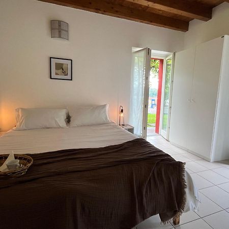 Ostello Casa Rossa ลาเวโน มอมเบลโล ภายนอก รูปภาพ