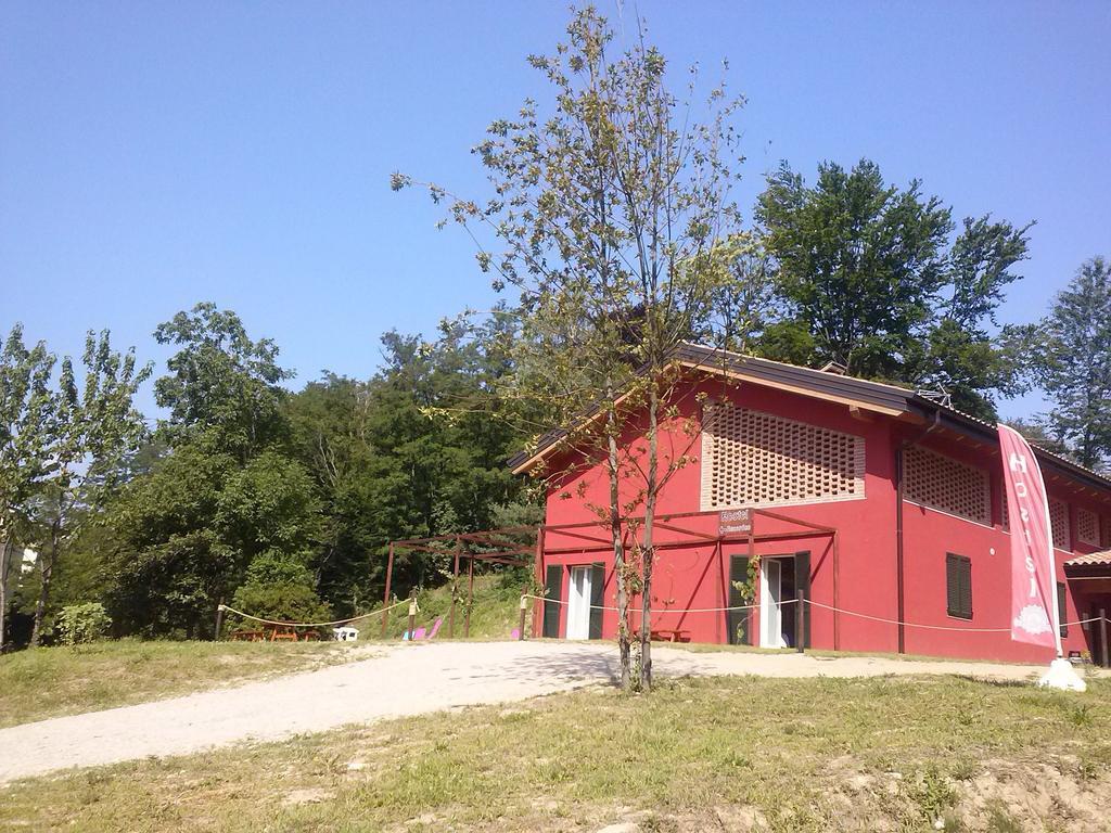 Ostello Casa Rossa ลาเวโน มอมเบลโล ภายนอก รูปภาพ